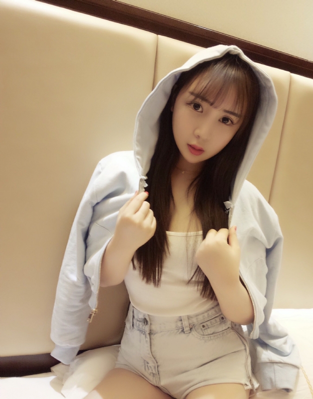 琪琪的第一张照片--重庆认干亲服务网